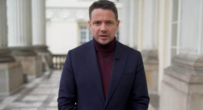 w-warszawie-panuje-chaos.-powodem-radykalne-zwezenie-kluczowej-ulicy w-warszawie-panuje-chaos.-powodem-radykalne-zwezenie-kluczowej-ulicy