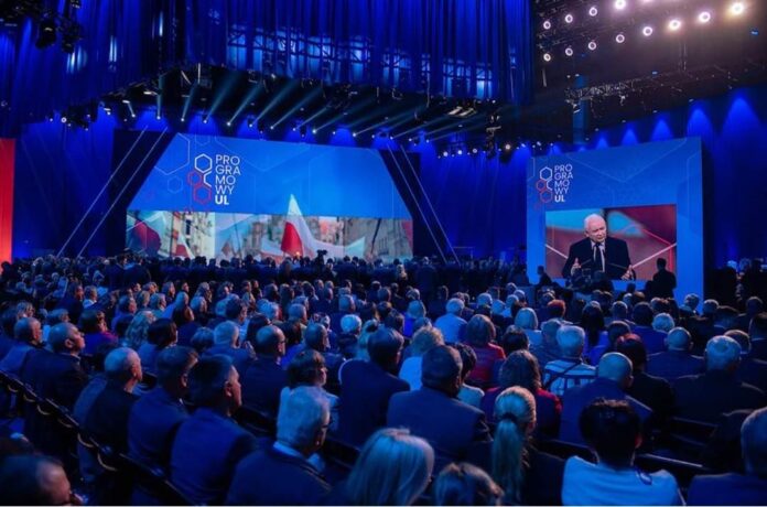 kaczynski-usiadl-z-wrazenia-gdy-poznal-koszty-konwencji-„programowy-ul“