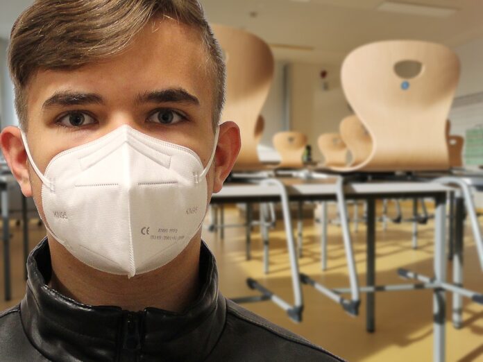 sad-przyznaje-rodzicom-prawa-do-skargi-na-dyrektora-w-przypadku-ukarania-dziecka-za-nie-noszenie-maseczki sad-przyznaje-rodzicom-prawa-do-skargi-na-dyrektora-w-przypadku-ukarania-dziecka-za-nie-noszenie-maseczki