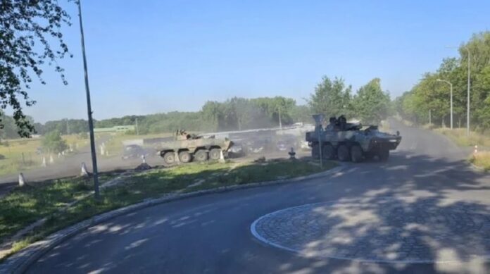 blaszczak-poinformowal,-ze-wojsko-przemieszczane-jest-na-wschod-kraju.-czy-oni-c-os-kombinuja?