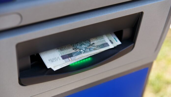 ograniczenia-wyplat-z-bankow-w-polsce-–-millennium,-pko-bp-i-mbank-w-roku-2023