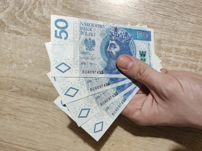 spory-dodatek-finansowy-mozliwy-dla-wszystkich.-jak-dostac-darmowe-pieniadze