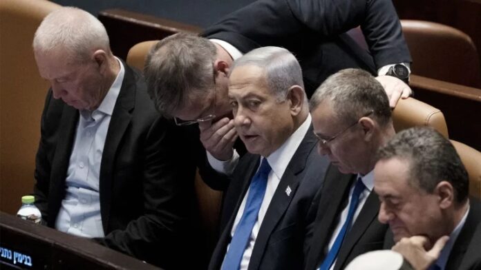 izraelski-parlament-przyjmuje-ustawe-o-reformie-sadownictwa,-ktora-wywolala-powszechne-protesty