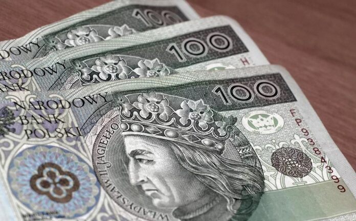 emerycie-sprawdz-swoje-konto-bankowe!-po-31-lipca-pojawi-sie-na-nim-1400-zlotych!