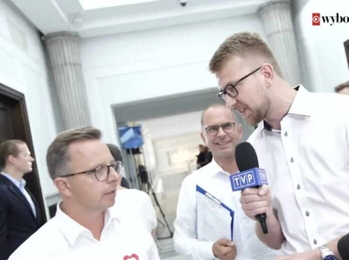 kompromitacja-„funkcjonariusza”-rezimowej-tvp-przed-kamera.-”-o-czym-pan-mowi?”