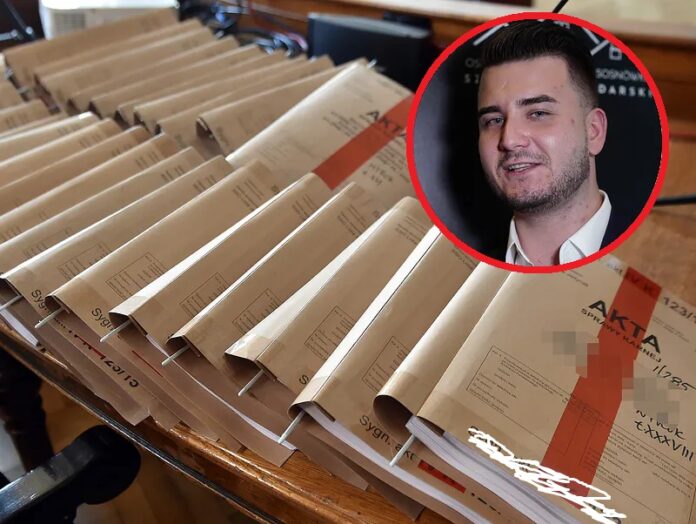 pis-chroni-misiewicza?-ziobrowski-sad-w-warszawie-od-ponad-dwoch-lat-nie-wyznaczyl-terminu-rozpory-bylego-rzecznika-mon