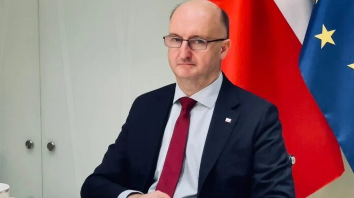 afera-wizowa!-polityk-pis-u-pomagal-w-przerzucie-imigrantow-do-usa