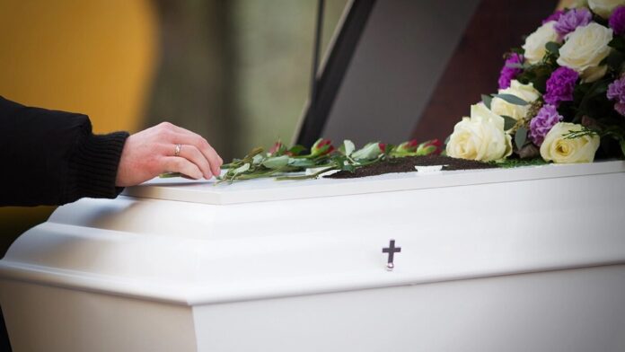 probowali-zywcem-pochowac-pacjentke-szpitala probowali-zywcem-pochowac-pacjentke-szpitala