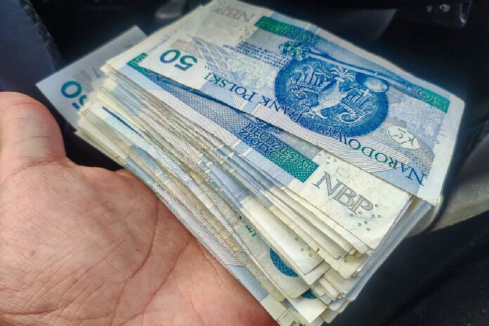 dodatkowe-900-zlotych-na-zywnosc.-uruchomiono-nowy-dodatek-na-jedzenie