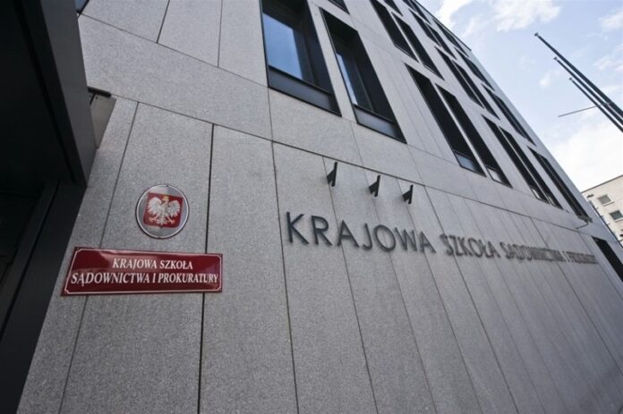 nielegalny-awans-i-delegacja-ziobry.-podwojne-standardy-w-upolitycznionym-przez-pis-wymiarze-sprawiedliwosci