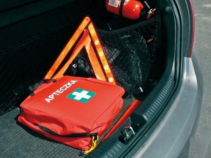 akcja policji-w calym-kraju.-sprawdzaja-nowe-wyposazenie-w-pojezdzie