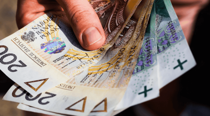 dodatek-„1300-plus”-dla-pelnoletnich.-gdzie-zlozyc-wniosek?