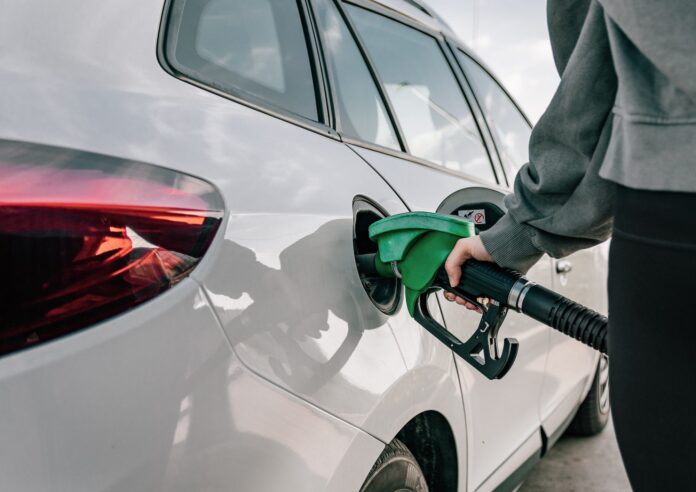 ceny-paliw-pojda-jeszcze-w-dol?-diesel-i-benzyna-moga-kosztowac-5,50-zl-za-litr ceny-paliw-pojda-jeszcze-w-dol?-diesel-i-benzyna-moga-kosztowac-5,50-zl-za-litr
