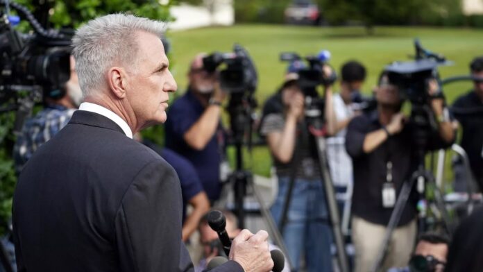 mccarthy-jest-przekonany,-ze-trump-zostanie-nominowany-i-wygra-wybory-prezydenckie-w-usa