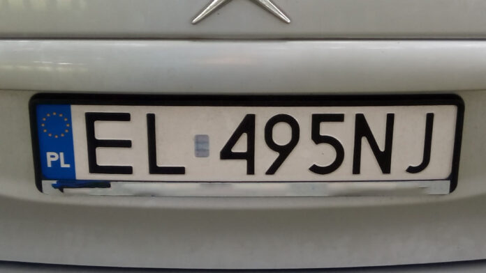 trzeba-bedzie-wymienic-tablice-rejestracyjne.-od-teraz-beda-mialy-inny-kolor