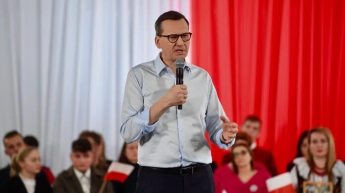 morawiecki-twierdzi,-ze-pis-prowadzi-rozmowy-koalicyjne-jednak-nie-chcial-powiedziec-z-kim