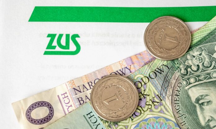 zus-wyplaca-1445-zl-miesiecznie-calkowicie-za-nic.-kto-spelnia-warunki?