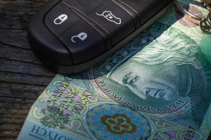 nowy-podatek-od-samochodow-spalinowych.-zaplaca-go-wszyscy