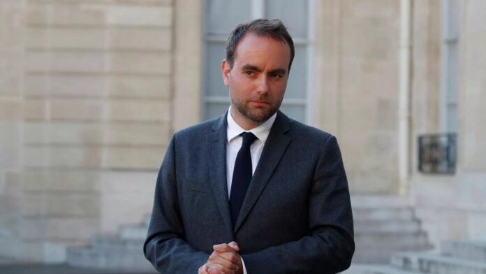 szef-francuskiego-ministerstwa-obrony-oswiadczyl,-ze-jest-gotowy-do-dialogu-z-kolegami-z-rosji