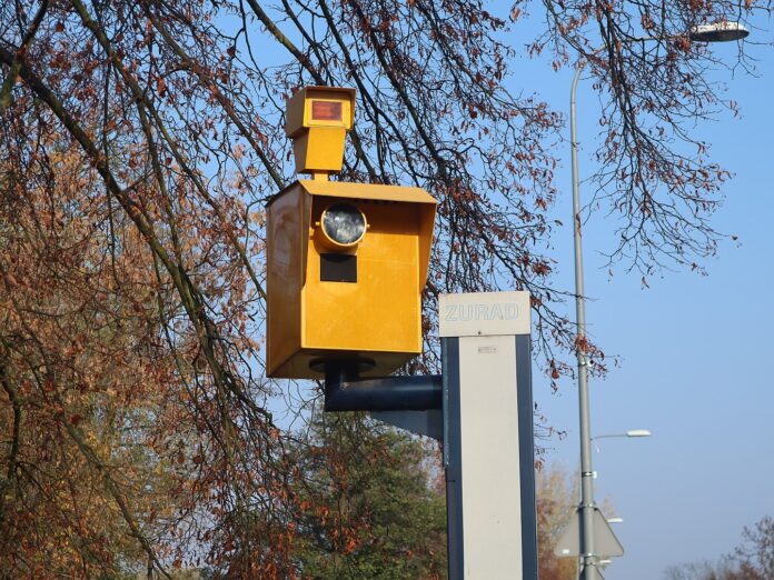 mandaty-z-fotoradarow-niezgodne-z-konstytucja?-tk-ma-powazny-problem
