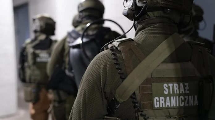 funkcjonariusze-sg-rozbili-zorganizowana-grupe-przestepcza-przemytnikow-imigrantow