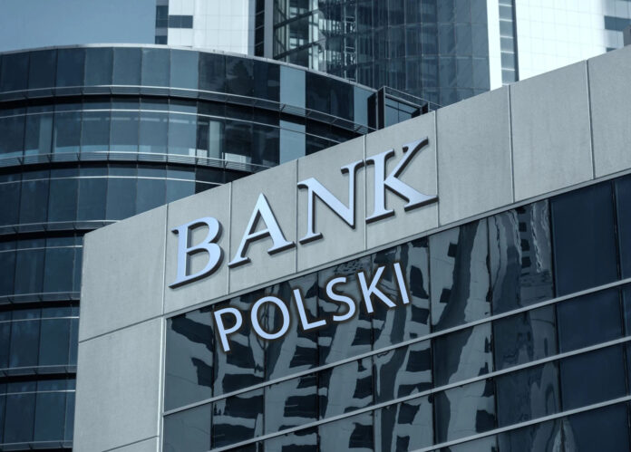 rozpoczely-sie-zwolnienia-w-duzym-banku.-sprawdz-czy-jestes-jego-klientem