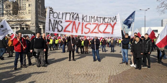 rolnicy-zamierzaja-blokowac-domy-prounijnych-parlamentarzystow