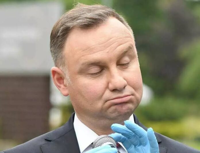 andrzej-duda-zawetowal-ustawe-dotyczaca-tabletki-„dzien-po”