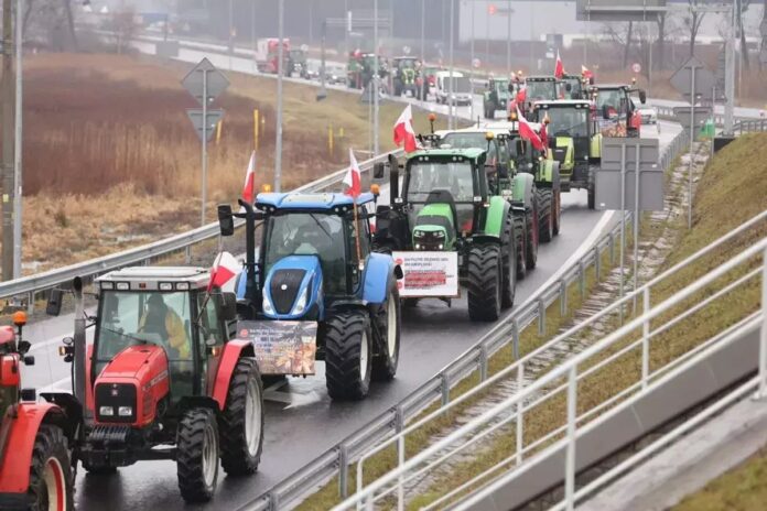 protest-rolnikow-w-lodzi:-utrudnienia-w-ruchu-i-korki-na-ulicach