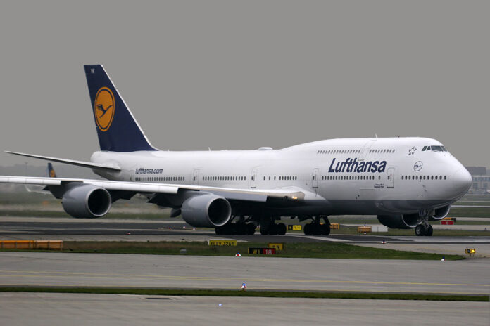why-lufthansa-747-experienced-harsh-and-bouncy-touchdown-and-go-around-in-los-angeles?