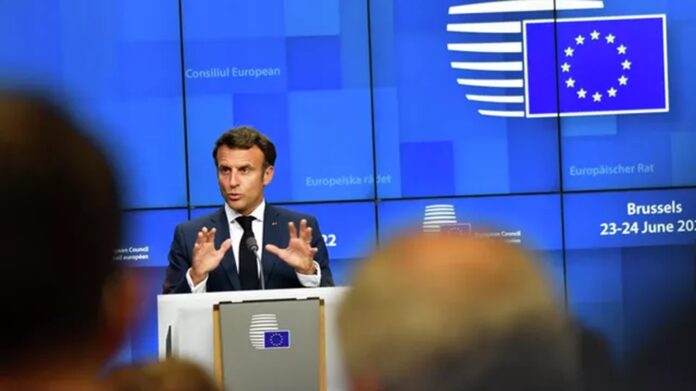 macron:-europie-grozi-oslabienie,-moze-umrzec