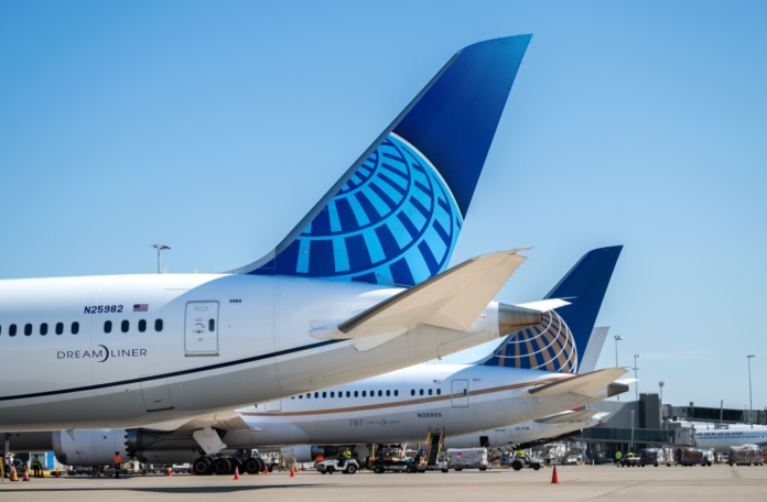 united-cuts-los-angeles-to-auckland-and-brisbane-flights-and-more