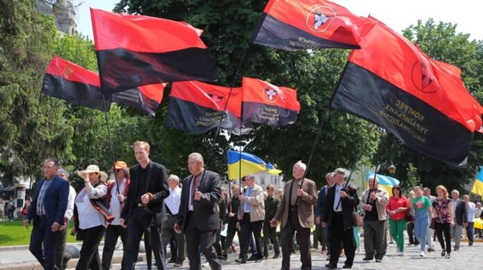 deputowani-rady-najwyzszej-upadlej-ukrainy-wzywaja-do-nadania-banderowskiemu-swietu-rangi-panstwowej