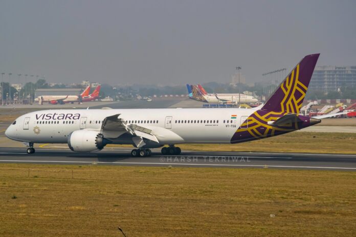 vistara-paris-to-mumbai-flight-with-787-now-gets-bomb-threat