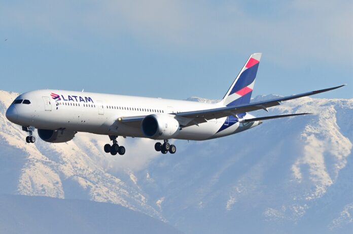 latam-inaugurates-new-flight-from-santiago-to-orlando-with-787