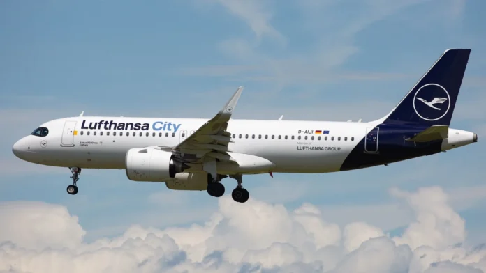 lufthansa-city-airlines-unveils-its-first-airbus-a320neo