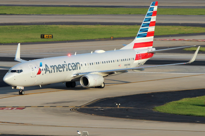 american-airlines-737-damaged-by-garbage-truck-at-greensboro-airport