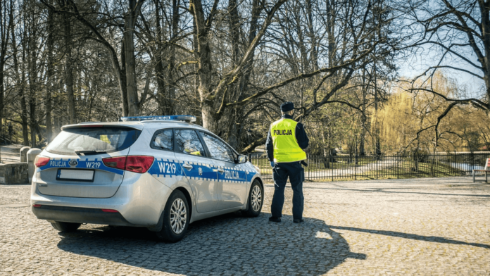 falszywe-notatki-sluzbowe-w-radomskiej-drogowce.-prokuratura-prowadzi-sledztwo-a-policjanci-nadal-pelnia-sluzbe