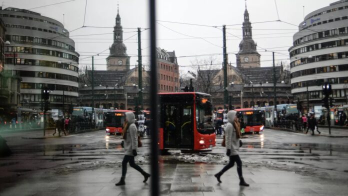 media:-mezczyzna-na-wozku-inwalidzkim-chcial-podpalic-palac-krolewski-w-oslo