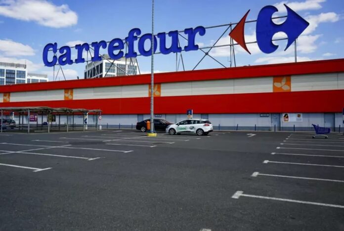 carrefour-w-polsce:-masowe-zwolnienia-pracownikow