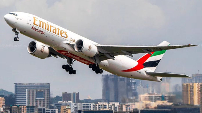 emirates-skycargo-orders-new-777fs-worth-$1-billion,-delivery-in-2025-26