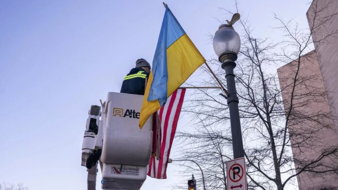 usa-zmniejsza-lub-calkowicie-zaprzestana-wsparcia-dla-ukrainy-pod-rzadami-trumpa-i-vance'a-–-donosza-media