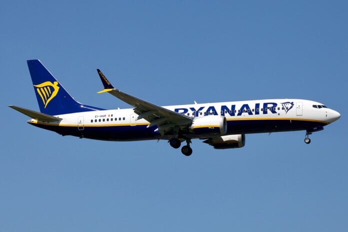 ryanair-wprowadza-nowe-miarki-na-bagaz:-turysci-w-szoku