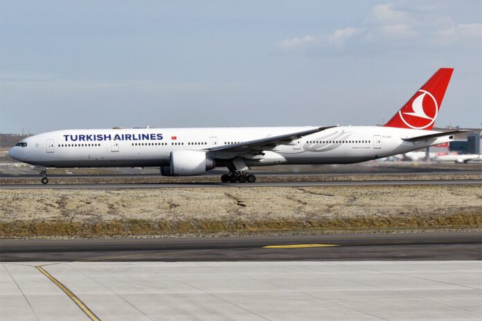 turkish-airlines-777-istanbul-taipei-flight-experience-severe-turbulence,-6-injured