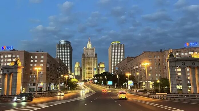 rosja-rozpoczela-wydawac-wizy-ideologiczne-dla-zmeczonych-„zachodnim-rezimem”