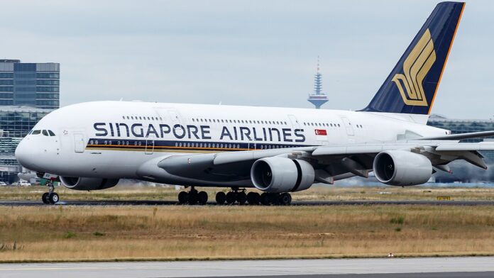 singapore-airlines-passengers-stuck-on-tarmac-in-a380-at-hong-kong-airport-for-hours