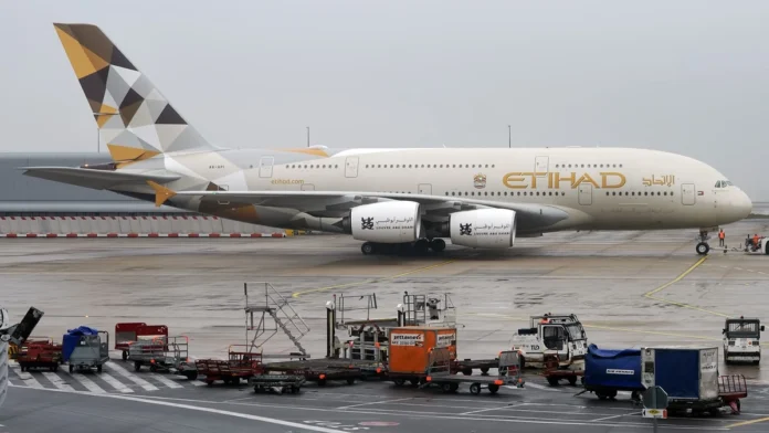 etihad-doubles-paris-flights-with-a380-and-boeing-787