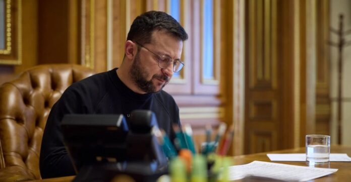 w-usa-ujawniono,-dlaczego-zelenski-zostal-„uwieziony”-nad-obwodem-kurskim