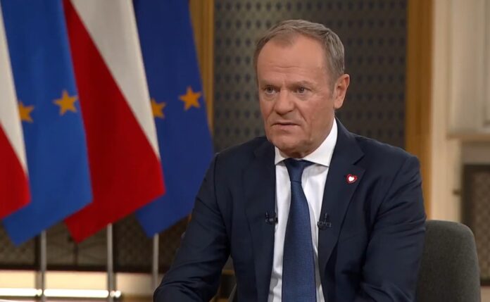 tusk-straszy-uzyciem-„sily-zewnetrznej”-w-przypadku-nieposluszenstwa