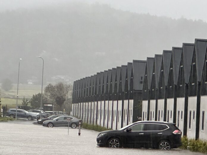 katastrofa-w-jeleniej-gorze:-milioner-mial-dopuscic-sie-przekopania-walu